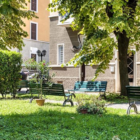 Walk To Navigli - Via Gola - 2 Bedrooms Apt Milan Luaran gambar