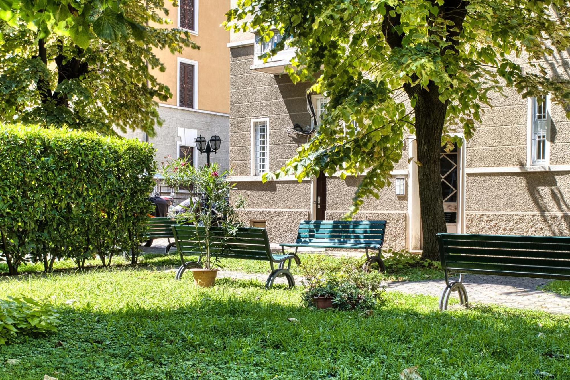 Walk To Navigli - Via Gola - 2 Bedrooms Apt Milan Luaran gambar