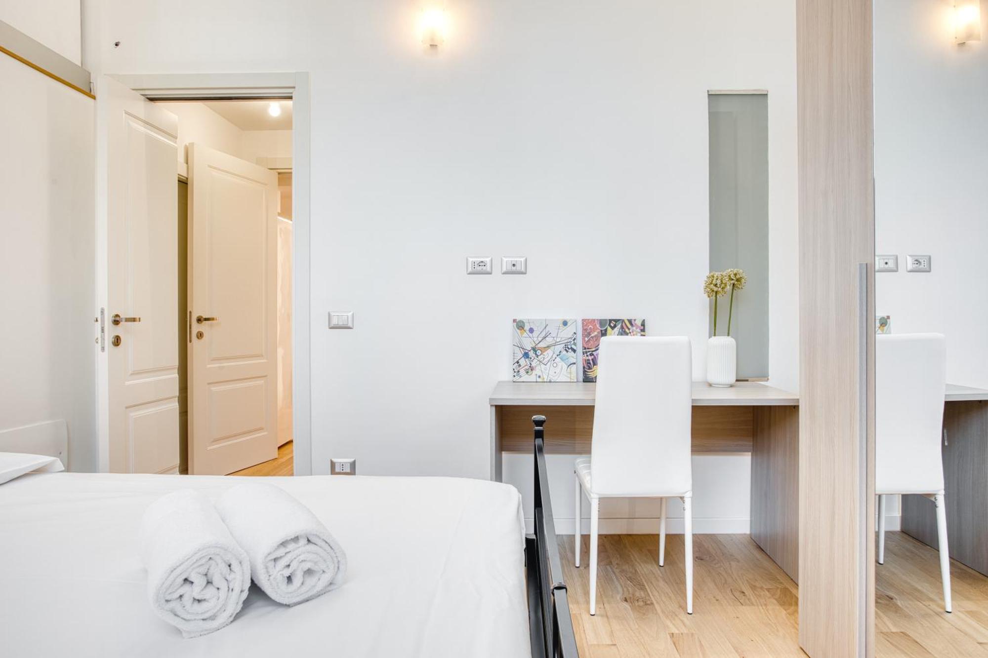 Walk To Navigli - Via Gola - 2 Bedrooms Apt Milan Luaran gambar