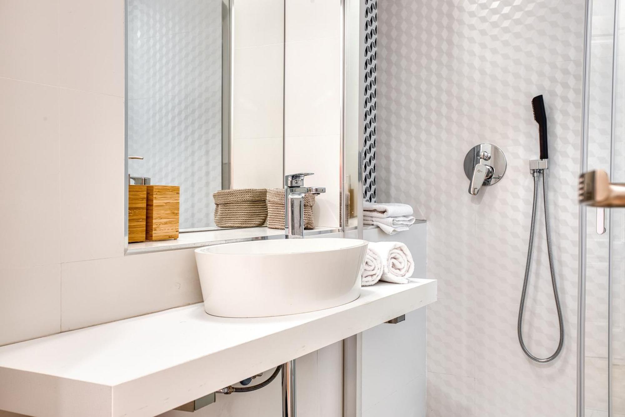 Walk To Navigli - Via Gola - 2 Bedrooms Apt Milan Luaran gambar