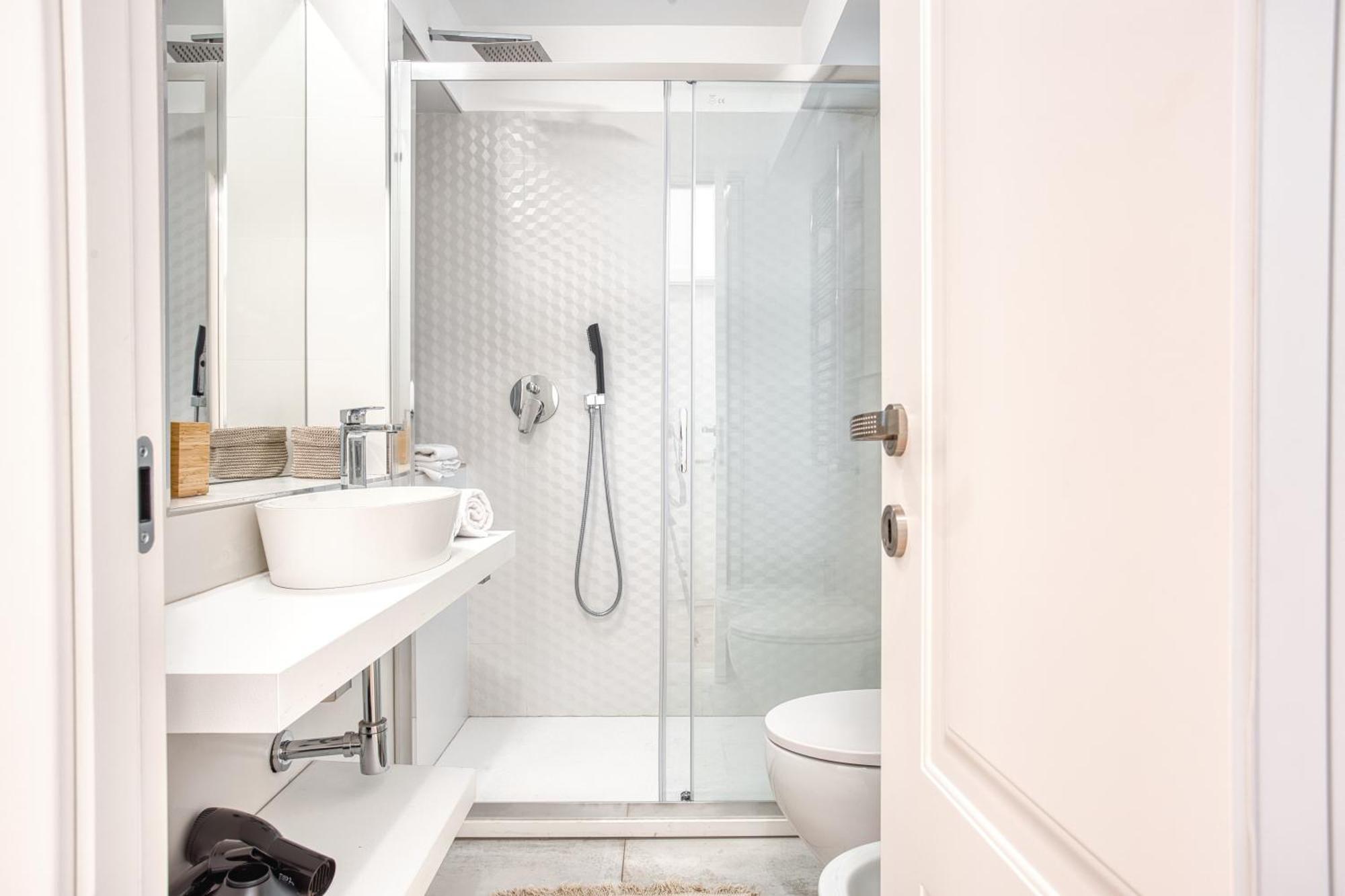 Walk To Navigli - Via Gola - 2 Bedrooms Apt Milan Luaran gambar